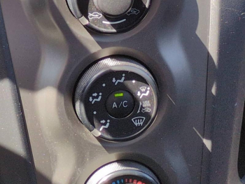 Photo 20 du bon plan TOYOTA Yaris 69 VVT-i In 5p occasion à 5990 €