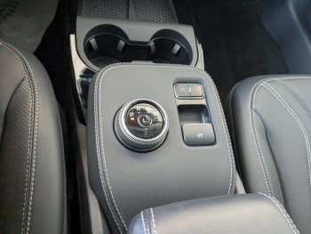 Photo 5 du bon plan FORD Mustang Mach-E 269ch Standard Range 72,6kWh Mach-E Propulsion occasion à 35990 €