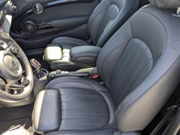 Photo 11 du bon plan MINI Cabrio John Cooper Works 231ch BVA8 Euro6d-T occasion à 31480 €
