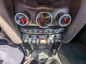 Photo 18 du bon plan MINI Cabrio John Cooper Works 231ch BVA8 Euro6d-T occasion à 31480 €