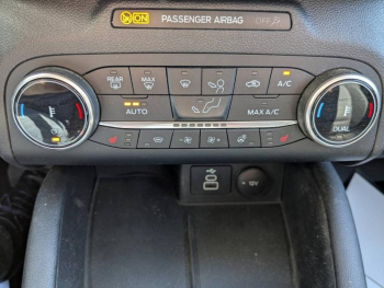 Photo 20 du bon plan FORD Kuga 2.5 Duratec 225ch PHEV Titanium BVA occasion à 23989 €