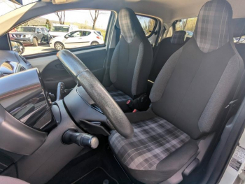 Photo 4 du bon plan PEUGEOT 108 VTi 72 Style BMP5 5p occasion à 7990 €