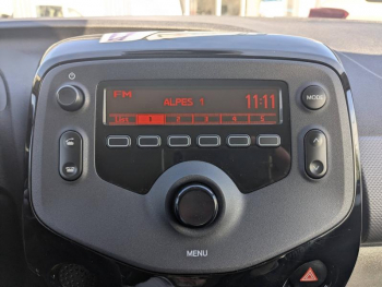 Photo 14 du bon plan PEUGEOT 108 VTi 72 Style BMP5 5p occasion à 7990 €