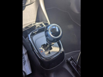 Photo 16 du bon plan PEUGEOT 108 VTi 72 Style BMP5 5p occasion à 7990 €