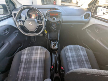 Photo 19 du bon plan PEUGEOT 108 VTi 72 Style BMP5 5p occasion à 7990 €