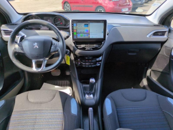 Photo 19 du bon plan PEUGEOT 208 1.6 e-HDi FAP Allure BMP6  5p occasion à 7990 €