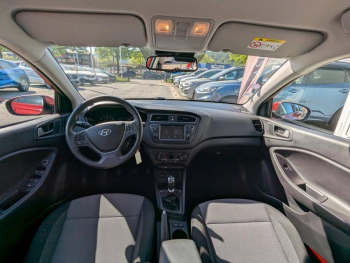 Photo 10 du bon plan HYUNDAI i20 1.2 84ch Intuitive occasion à 12412 €