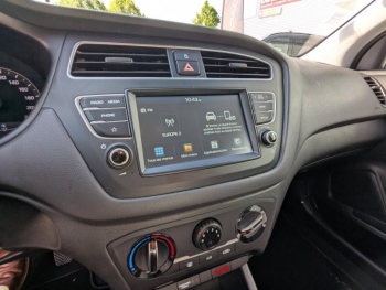 Photo 18 du bon plan HYUNDAI i20 1.2 84ch Intuitive occasion à 12412 €
