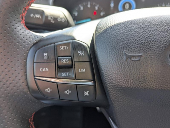 Photo 18 du bon plan FORD Focus 1.0 Flexifuel mHEV 125ch ST-Line Style occasion à 21963 €