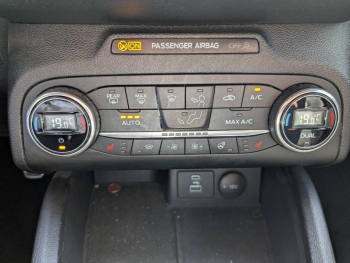 Photo 25 du bon plan FORD Focus 1.0 Flexifuel mHEV 125ch ST-Line Style occasion à 21963 €