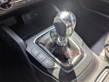 Photo 26 du bon plan FORD Focus 1.0 Flexifuel mHEV 125ch ST-Line Style occasion à 21963 €