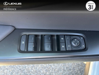 Photo 12 du bon plan LEXUS UX 300h F SPORT Design MY26 occasion à 39999 €