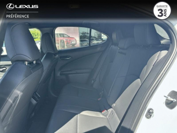 Photo 14 du bon plan LEXUS UX 300h F SPORT Design MY26 occasion à 39999 €
