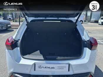 Photo 15 du bon plan LEXUS UX 300h F SPORT Design MY26 occasion à 39999 €