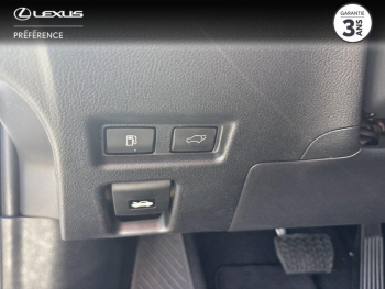 Photo 20 du bon plan LEXUS UX 300h F SPORT Design MY26 occasion à 39999 €