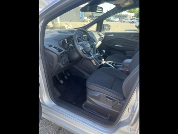 Photo 10 du bon plan FORD C-MAX 1.0 EcoBoost 125ch Stop&Start Sport Euro6.2 occasion à 14490 €