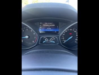 Photo 16 du bon plan FORD C-MAX 1.0 EcoBoost 125ch Stop&Start Sport Euro6.2 occasion à 14490 €