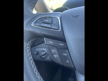 Photo 22 du bon plan FORD C-MAX 1.0 EcoBoost 125ch Stop&Start Sport Euro6.2 occasion à 14490 €