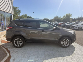 Photo 4 du bon plan FORD Kuga 2.0 TDCi 150ch Stop&Start Titanium 4x2 occasion à 15900 €