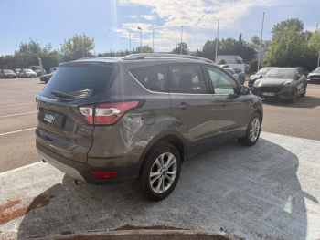 Photo 5 du bon plan FORD Kuga 2.0 TDCi 150ch Stop&Start Titanium 4x2 occasion à 15900 €