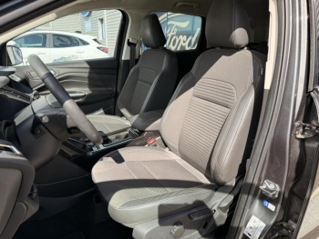 Photo 12 du bon plan FORD Kuga 2.0 TDCi 150ch Stop&Start Titanium 4x2 occasion à 15900 €