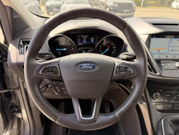 Photo 13 du bon plan FORD Kuga 2.0 TDCi 150ch Stop&Start Titanium 4x2 occasion à 15900 €