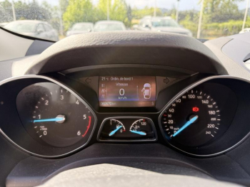 Photo 14 du bon plan FORD Kuga 2.0 TDCi 150ch Stop&Start Titanium 4x2 occasion à 15900 €