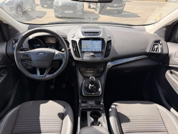 Photo 21 du bon plan FORD Kuga 2.0 TDCi 150ch Stop&Start Titanium 4x2 occasion à 15900 €