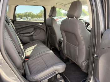 Photo 24 du bon plan FORD Kuga 2.0 TDCi 150ch Stop&Start Titanium 4x2 occasion à 15900 €