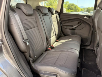 Photo 25 du bon plan FORD Kuga 2.0 TDCi 150ch Stop&Start Titanium 4x2 occasion à 15900 €