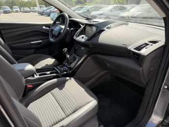 Photo 26 du bon plan FORD Kuga 2.0 TDCi 150ch Stop&Start Titanium 4x2 occasion à 15900 €