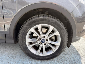 Photo 32 du bon plan FORD Kuga 2.0 TDCi 150ch Stop&Start Titanium 4x2 occasion à 15900 €