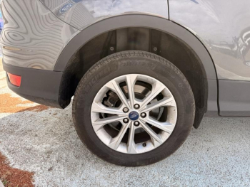 Photo 33 du bon plan FORD Kuga 2.0 TDCi 150ch Stop&Start Titanium 4x2 occasion à 15900 €