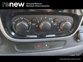 Photo 23 du bon plan RENAULT Trafic Fg VUL L1H1 1200 1.6 dCi 120ch Grand Confort Euro6 occasion à 15999 €