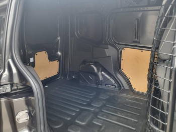Photo 6 du bon plan FORD Transit Courier VUL 1.0E 100ch Stop&Start Limited occasion à 15490 €