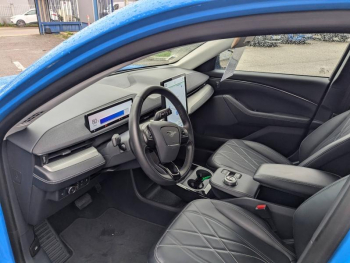 Photo 11 du bon plan FORD Mustang Mach-E 269ch Standard Range 76kWh 7cv occasion à 33990 €