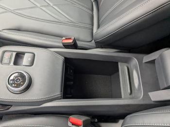 Photo 15 du bon plan FORD Mustang Mach-E 269ch Standard Range 76kWh 7cv occasion à 33990 €