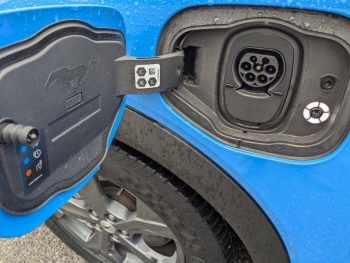 Photo 19 du bon plan FORD Mustang Mach-E 269ch Standard Range 76kWh 7cv occasion à 33990 €