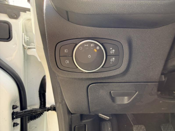 Photo 10 du bon plan FORD Fiesta Active 1.0 EcoBoost 140ch S&S Plus Euro6.2 occasion à 11489 €
