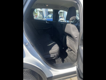 Photo 15 du bon plan FORD Kuga 2.5 Duratec 190ch FHEV E85 Titanium BVA occasion à 21990 €