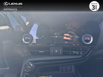 Photo 11 du bon plan LEXUS NX 450h+ Luxe 4WD occasion à 59900 €