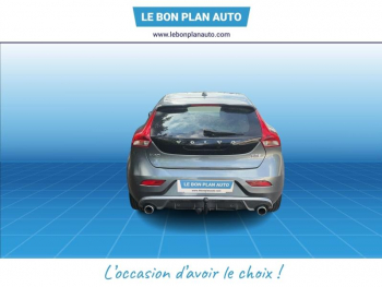 Photo 6 du bon plan VOLVO V40 T2 122ch R-Design Geartronic occasion à 14990 €