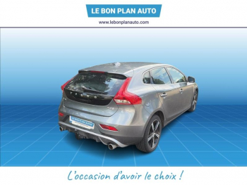 Photo 7 du bon plan VOLVO V40 T2 122ch R-Design Geartronic occasion à 14990 €