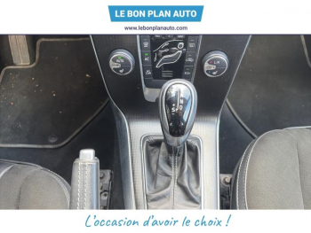 Photo 19 du bon plan VOLVO V40 T2 122ch R-Design Geartronic occasion à 14990 €