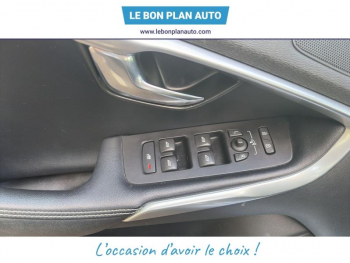 Photo 20 du bon plan VOLVO V40 T2 122ch R-Design Geartronic occasion à 14990 €