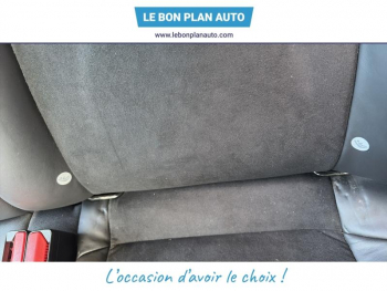 Photo 22 du bon plan VOLVO V40 T2 122ch R-Design Geartronic occasion à 14990 €