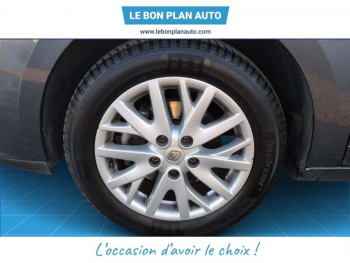 Photo 21 du bon plan RENAULT Megane 1.2 TCe 130ch energy Zen eco² 2015 occasion à 5490 €