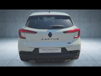Photo 5 du bon plan RENAULT Captur 1.6 E-Tech hybride 145ch Engineered occasion à 22490 €