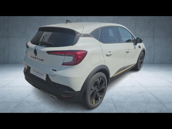 Photo 6 du bon plan RENAULT Captur 1.6 E-Tech hybride 145ch Engineered occasion à 22490 €