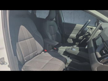 Photo 11 du bon plan RENAULT Captur 1.6 E-Tech hybride 145ch Engineered occasion à 22490 €